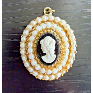Vintage Cameo Pendant Faux Pearl Halo Gold Tone Black Oval Lady Portrait 1.5”